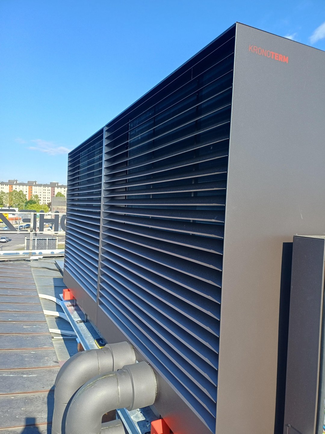 Due moduli KRONOTERM ADAPT MAX collegati in un'unica installazione